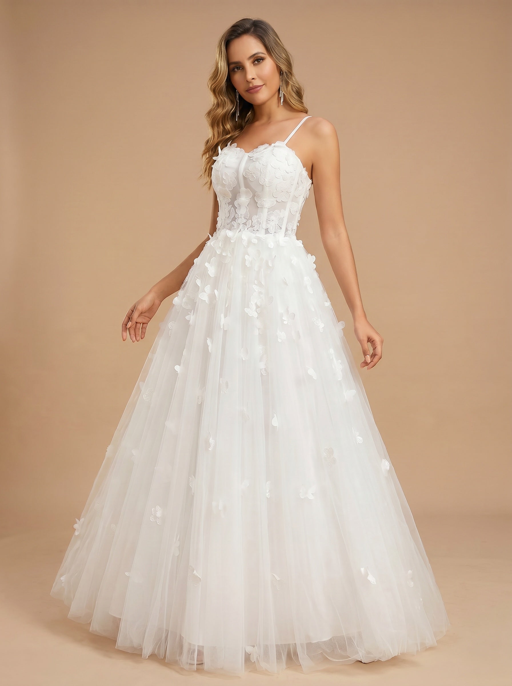 Romantic 3d appliques tulle wedding dress