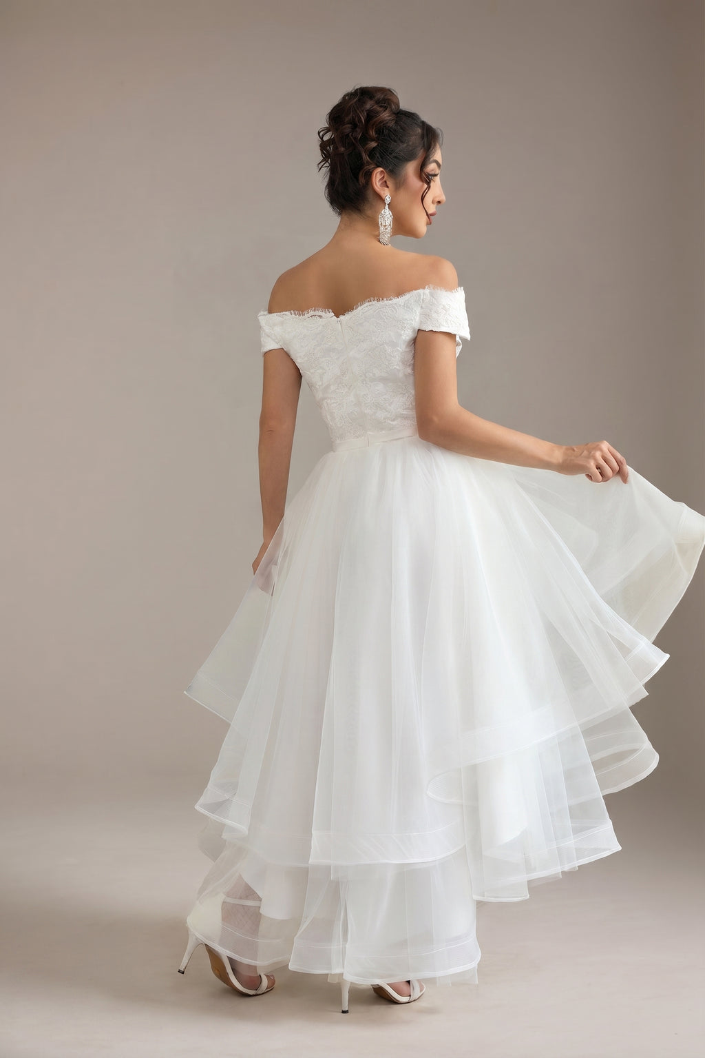 Irregular skirt off-shoulder wedding dress