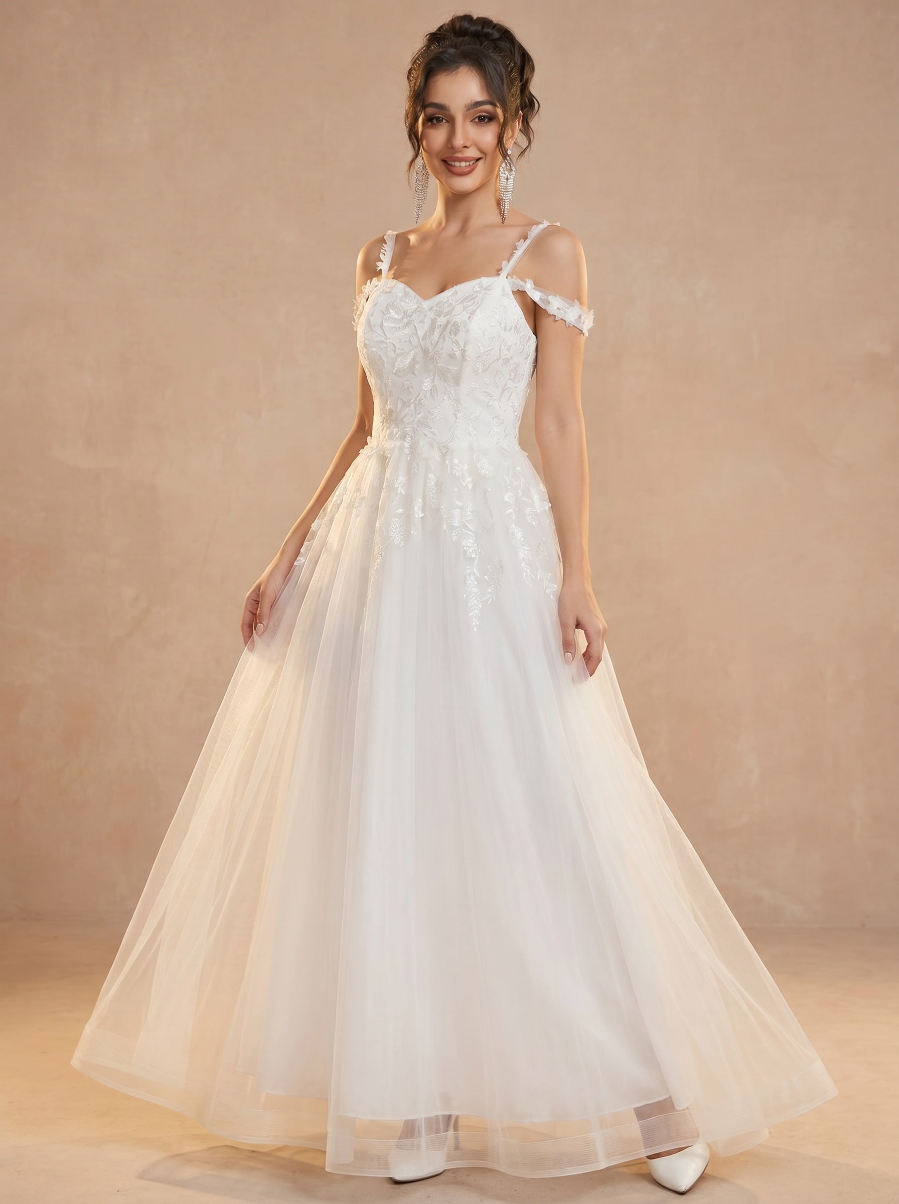Off-shoulder appliques tulle prom dress