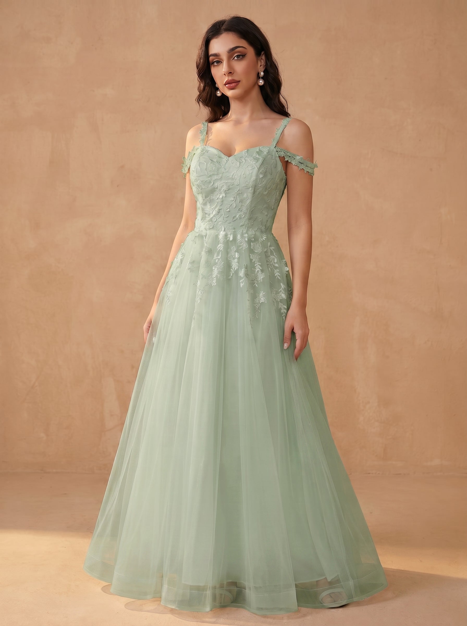 Off-shoulder appliques tulle prom dress