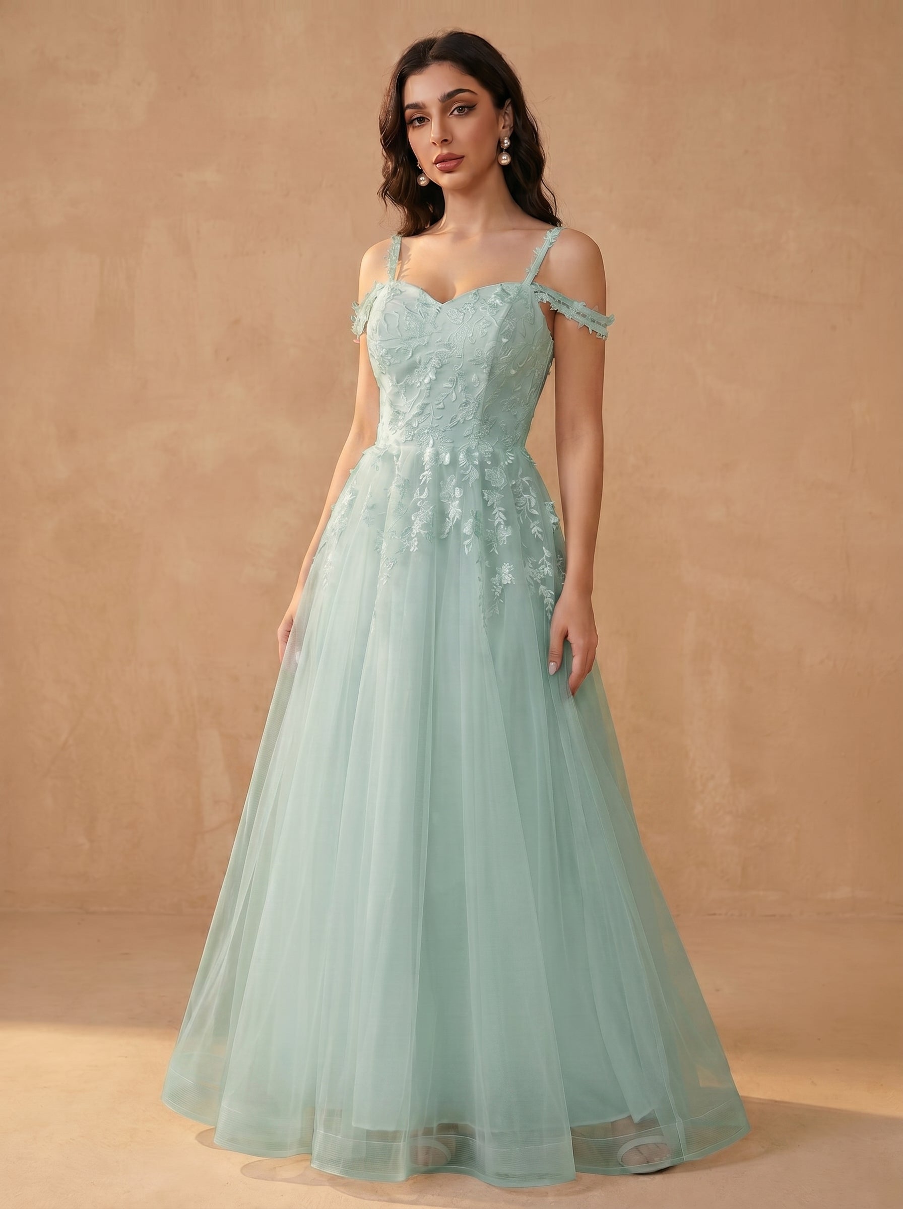 Off-shoulder appliques tulle prom dress