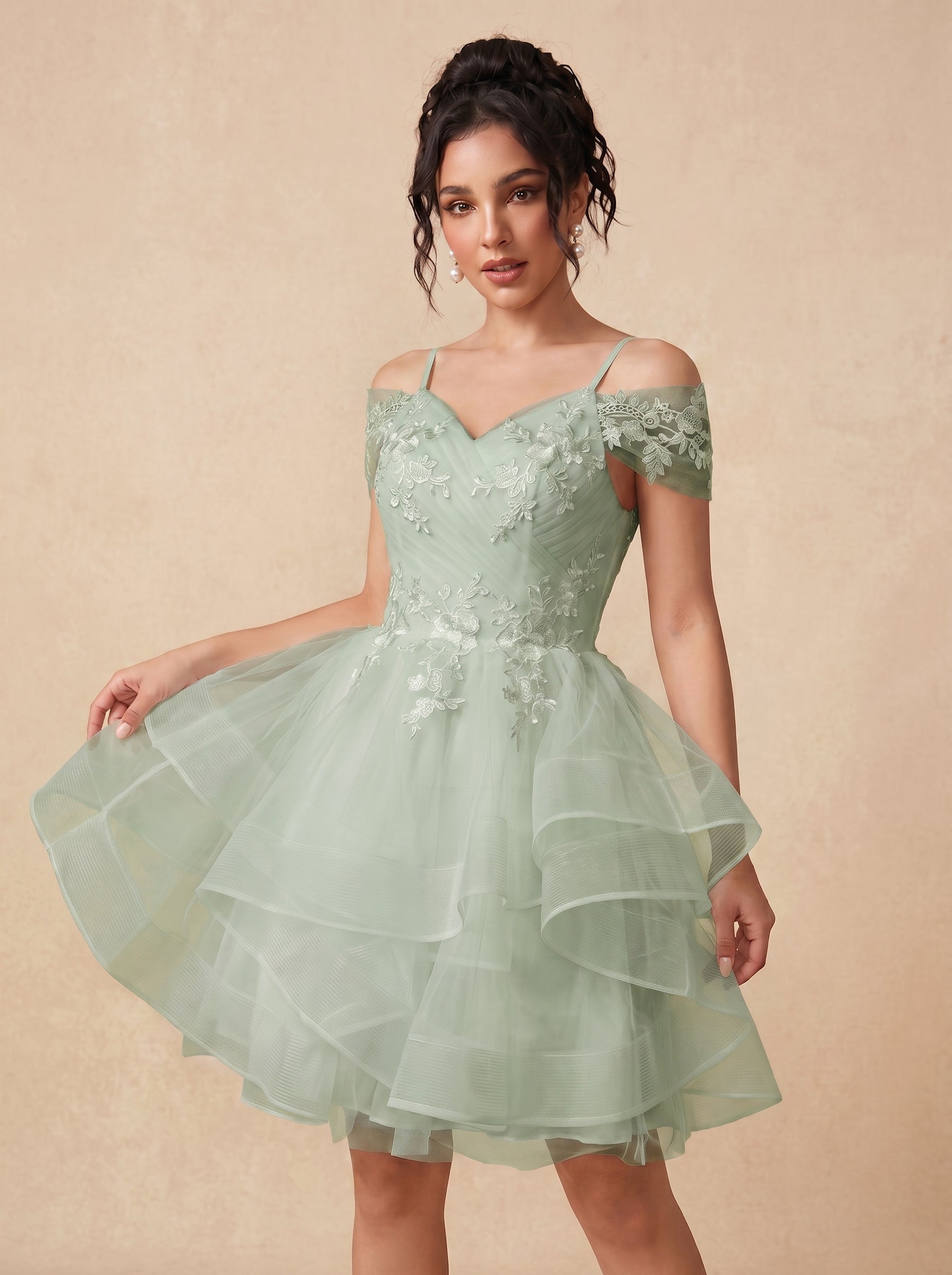 Irregular skirt tulle Short wedding dress