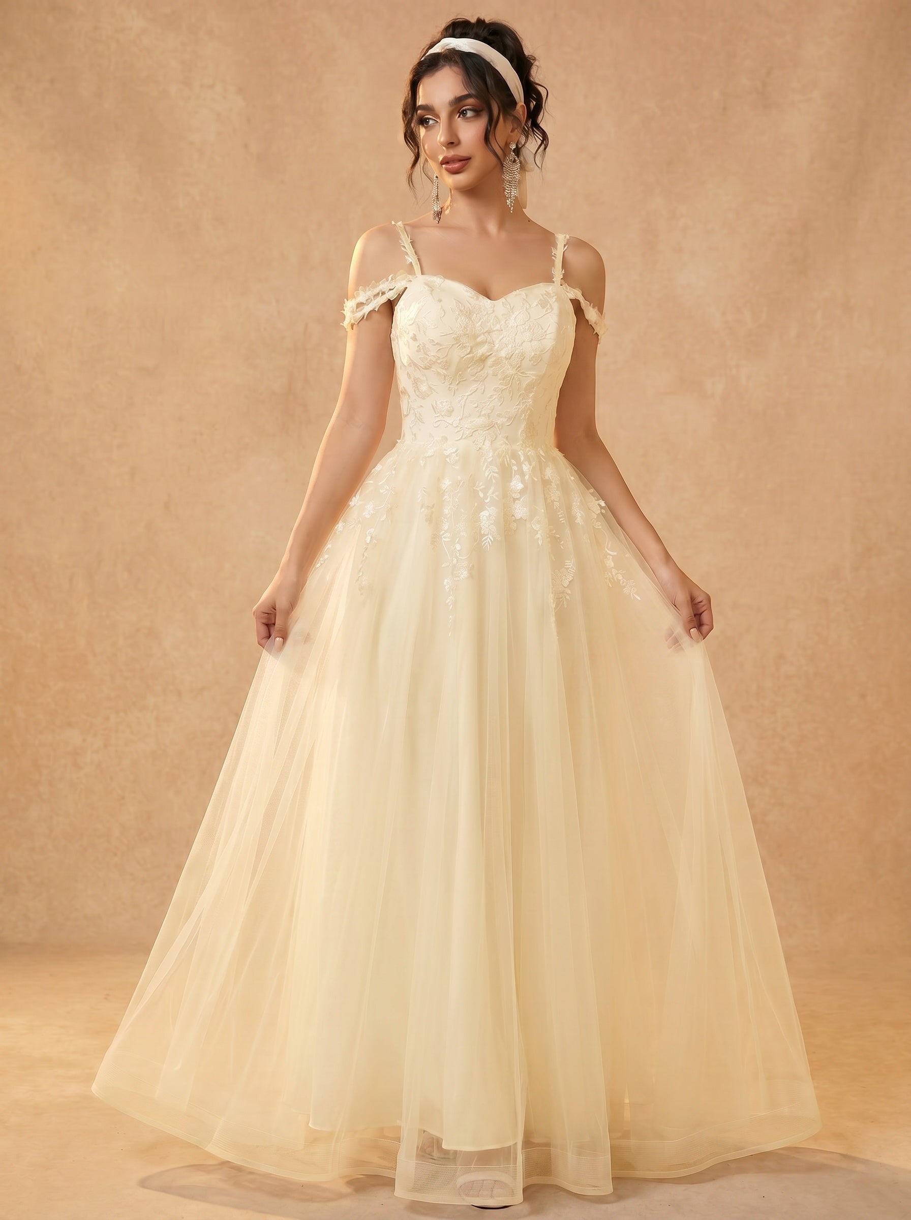 Off-shoulder appliques tulle prom dress