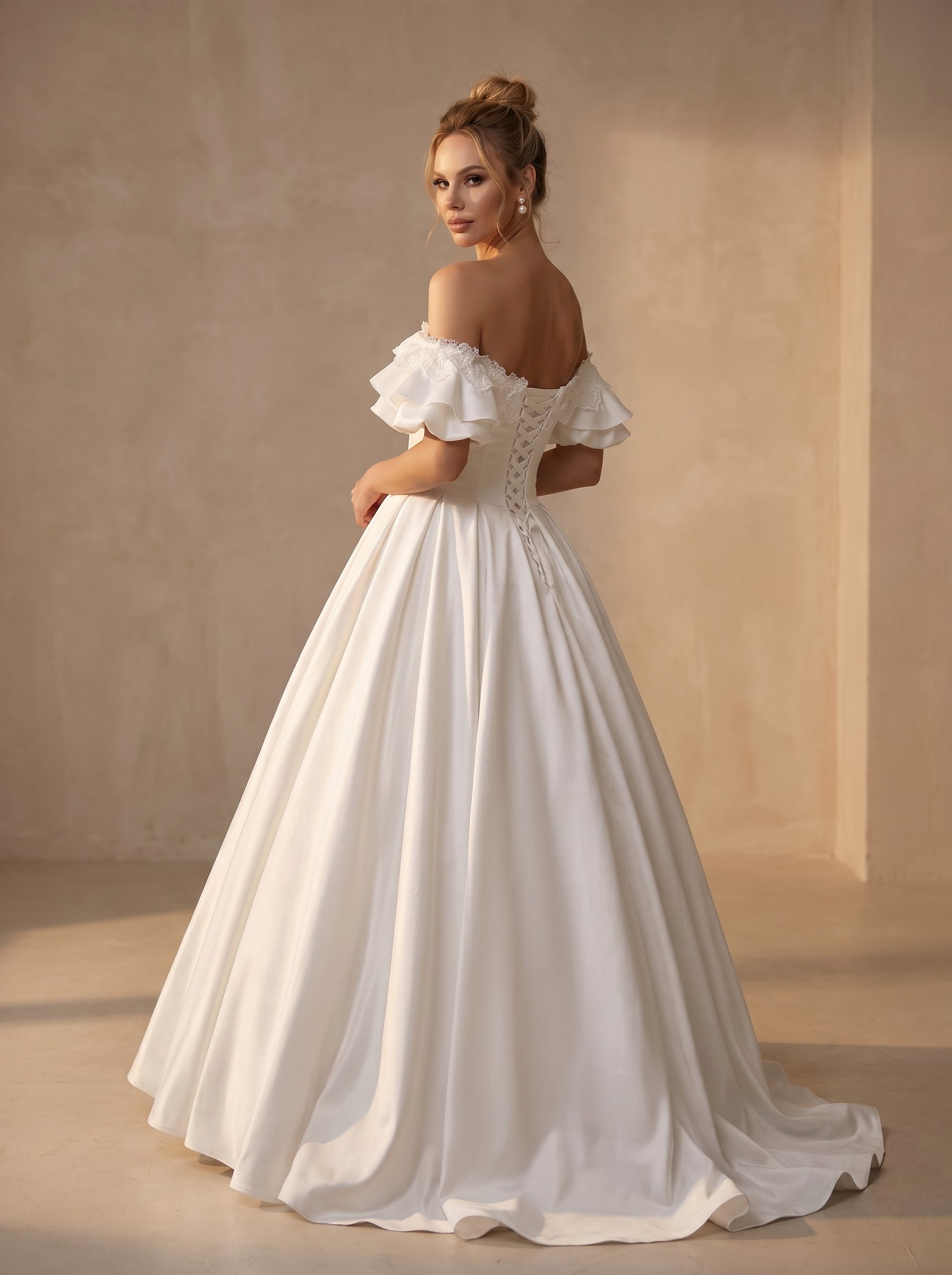 Lace&bow satin wedding dress with trailing