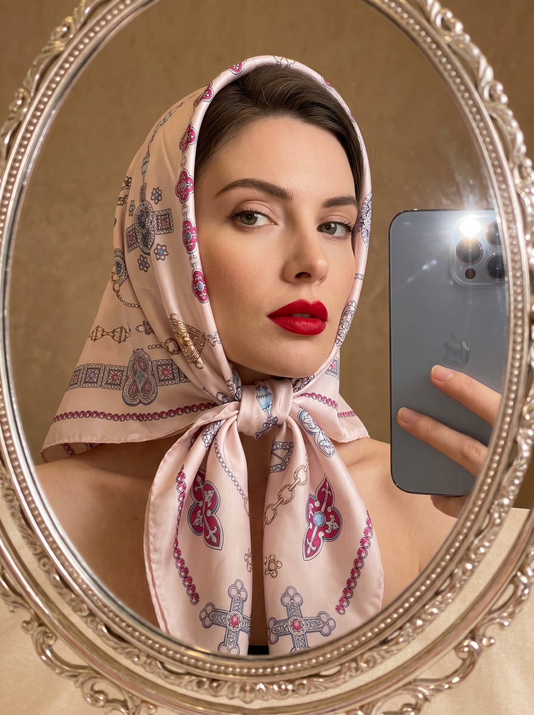 27.5in Vintage jewelry print 100% mulberry Silk scarf accessories