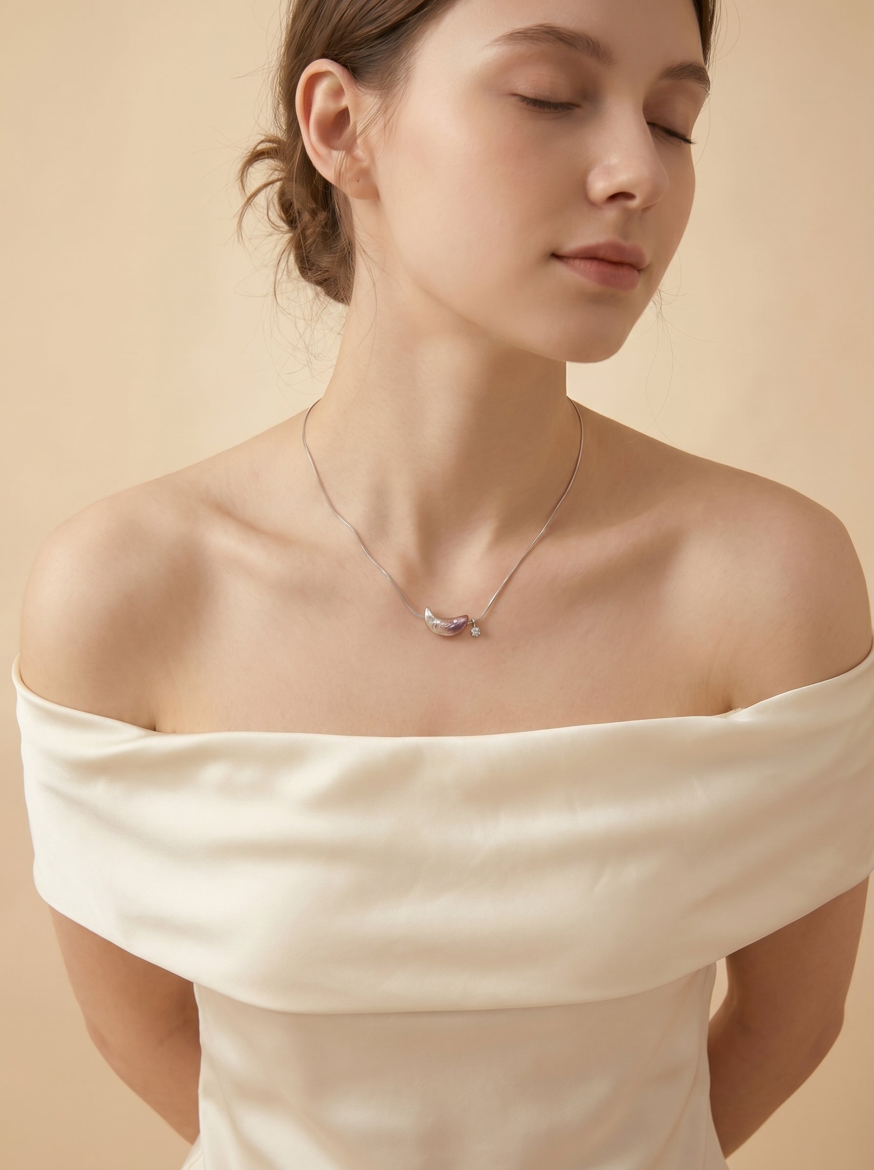 Moon pearl Snake Bone Necklace,wedding jewelry